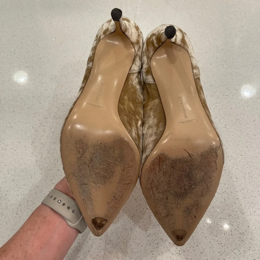 MARION PARKE Muse Pumps‎ Velvet Ankle Strap Pointed Toe Heels Size 40 Champagne